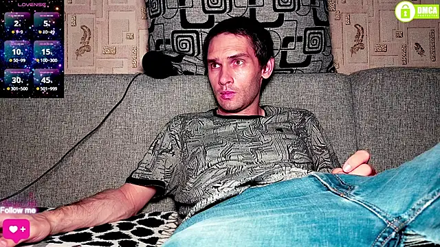 Snapshot of DavidCarroll chatting on 10.03.25 DavidCarroll online show from 10.03.25