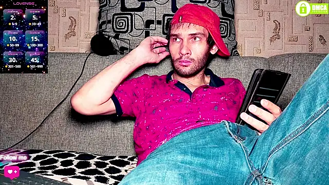 Snapshot of DavidCarroll chatting on 11.08.25 DavidCarroll online show from 11.08.25