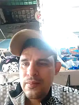 Snapshot of king-lobo-act chatting on 10.30.25 king-lobo-act online show from 10.30.25