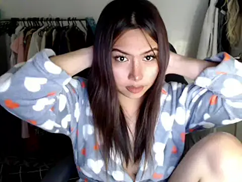 Snapshot of urqueendominant chatting on 02.24.25 urqueendominant online show from 02.24.25