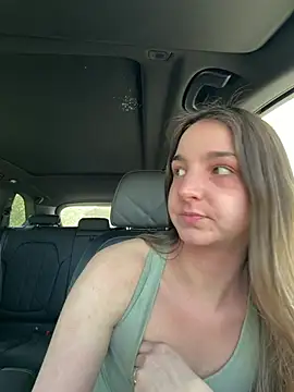 DoriDeluxe66 online show from 02.15.26