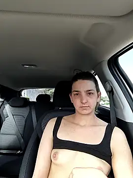 DoriDeluxe66 online show from 04.14.26