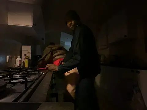 Snapshot of CuzzyB69 chatting on 01.11.25 CuzzyB69 online show from 01.11.25