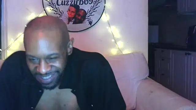 Snapshot of CuzzyB69 chatting on 04.11.26 CuzzyB69 online show from 04.11.26