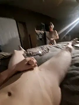 Snapshot of BreakBread974 chatting on 04.02.26 BreakBread974 online show from 04.02.26