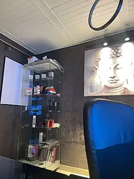 Emiily W online show from 01.05.26