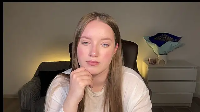 EvaMaddison online show from 03.25.26