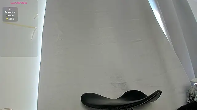 Snapshot of caroline_tovar chatting on 01.31.26 caroline tovar online show from 01.31.26