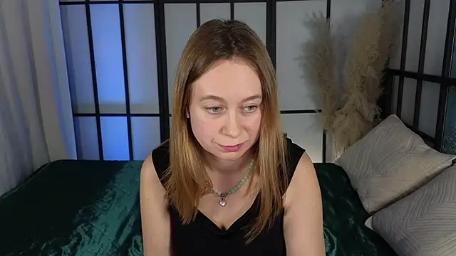 Snapshot of BrookeEvans chatting on 02.02.25 BrookeEvans online show from 02.02.25