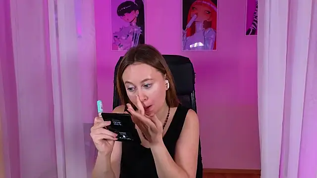 Snapshot of BrookeEvans chatting on 02.18.25 BrookeEvans online show from 02.18.25