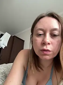 Snapshot of BrookeEvans chatting on 03.05.25 BrookeEvans online show from 03.05.25
