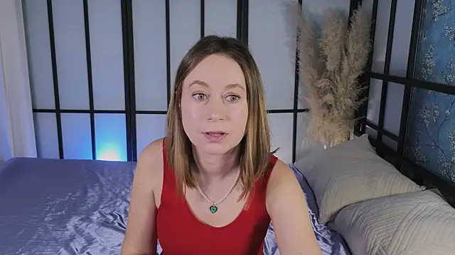 Snapshot of BrookeEvans chatting on 03.20.25 BrookeEvans online show from 03.20.25
