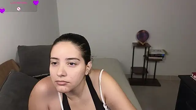 Snapshot of blue__moon_ chatting on 02.24.26 blue moon online show from 02.24.26