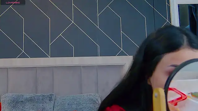 EmyLaveau online show from 02.18.26