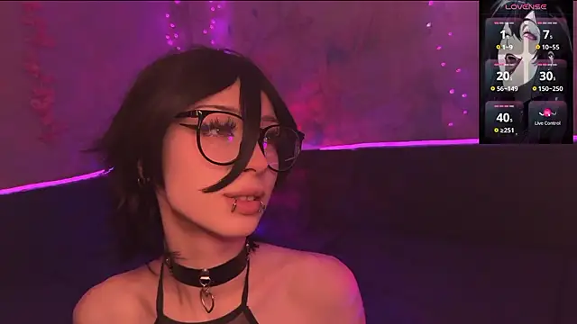 Snapshot of Handsomepure chatting on 02.19.26 Handsomepure online show from 02.19.26