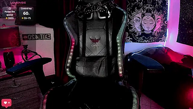 Snapshot of josh__ackerman chatting on 12.25.24 josh ackerman online show from 12.25.24