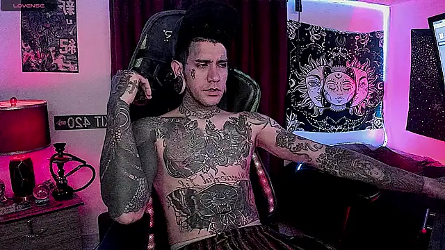 Snapshot of josh__ackerman chatting on 12.28.24 josh ackerman online show from 12.28.24