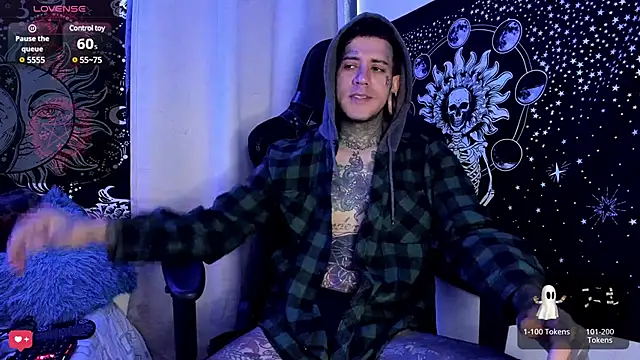 Snapshot of josh__ackerman chatting on 01.27.25 josh ackerman online show from 01.27.25