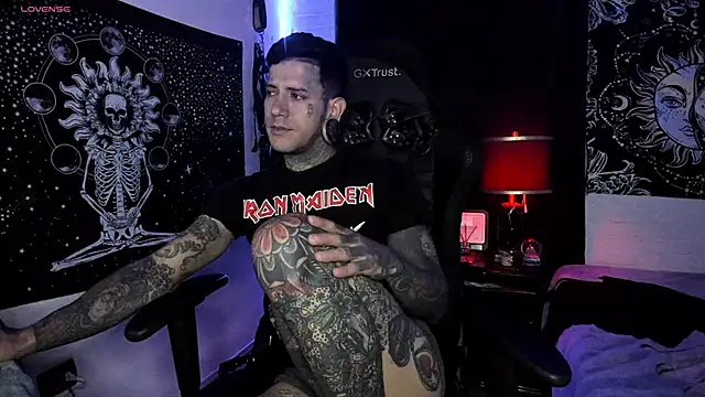 Snapshot of josh__ackerman chatting on 03.10.25 josh ackerman online show from 03.10.25