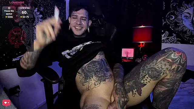 Snapshot of josh__ackerman chatting on 03.10.25 josh ackerman online show from 03.10.25