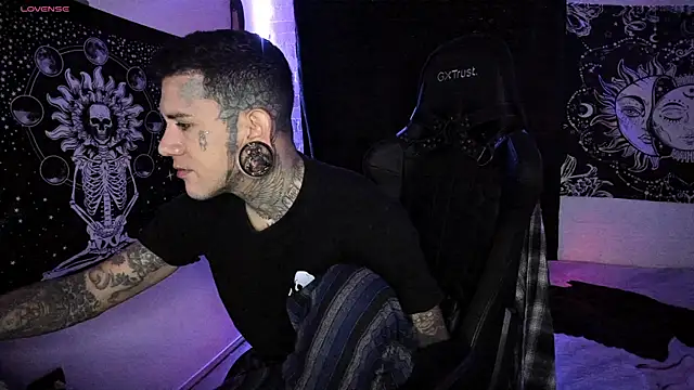 Snapshot of josh__ackerman chatting on 03.21.25 josh ackerman online show from 03.21.25