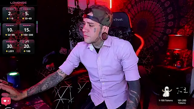 Snapshot of josh__ackerman chatting on 09.26.25 josh ackerman online show from 09.26.25