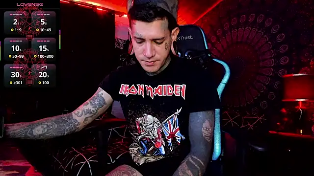 Snapshot of josh__ackerman chatting on 10.06.25 josh ackerman online show from 10.06.25