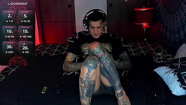 Snapshot of josh__ackerman chatting on 12.18.25 josh ackerman online show from 12.18.25