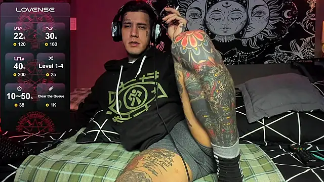 Snapshot of josh__ackerman chatting on 04.11.26 josh ackerman online show from 04.11.26