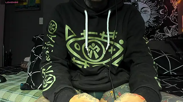 Snapshot of josh__ackerman chatting on 04.15.26 josh ackerman online show from 04.15.26