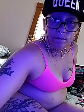 Snapshot of Sluttycatwomen chatting on 03.17.26 Sluttycatwomen online show from 03.17.26