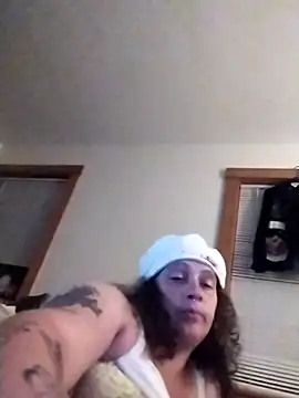 Snapshot of Sluttycatwomen chatting on 07.25.26 Sluttycatwomen online show from 07.25.26
