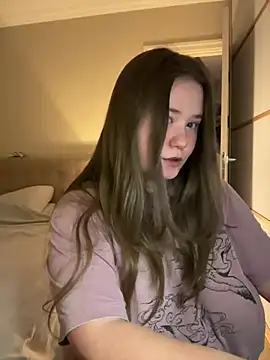 Snapshot of remirann_ chatting on 01.31.25 remirann  online show from 01.31.25