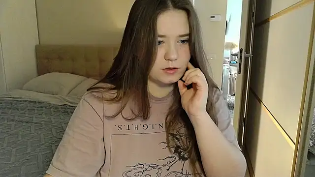 Snapshot of remirann_ chatting on 03.08.25 remirann  online show from 03.08.25