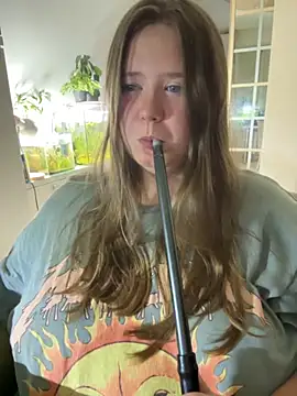 Snapshot of remirann_ chatting on 09.12.25 remirann  online show from 09.12.25