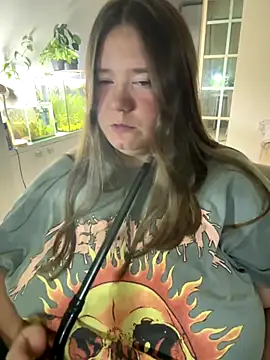 Snapshot of remirann_ chatting on 09.16.25 remirann  online show from 09.16.25