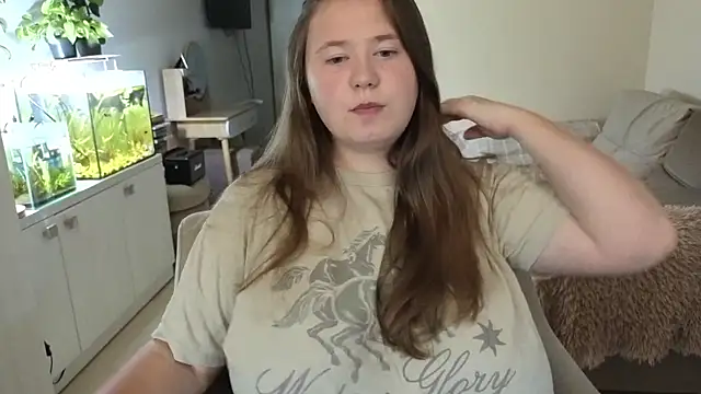 Snapshot of remirann_ chatting on 09.29.25 remirann  online show from 09.29.25