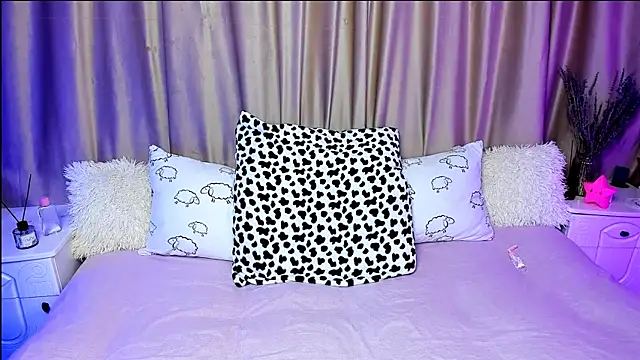 LilyStarlight online show from 09.21.25