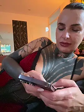 InkedBiitch online show from 05.11.26