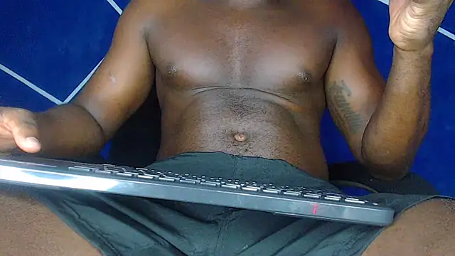 MAXJONES 2 online show from 12.18.24