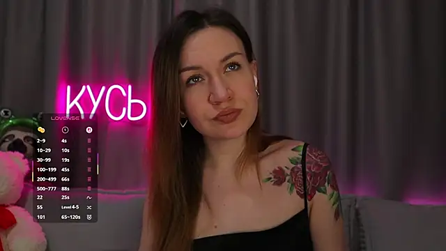  LadyMargo  online show from 11.20.25