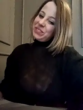 Snapshot of Emma96_hot chatting on 12.24.24 Emma96 hot online show from 12.24.24