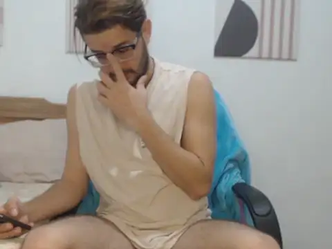 Snapshot of peterannaud chatting on 11.15.25 peterannaud online show from 11.15.25