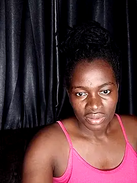 Snapshot of _cutemelania chatting on 02.13.25 cutemelania online show from 02.13.25