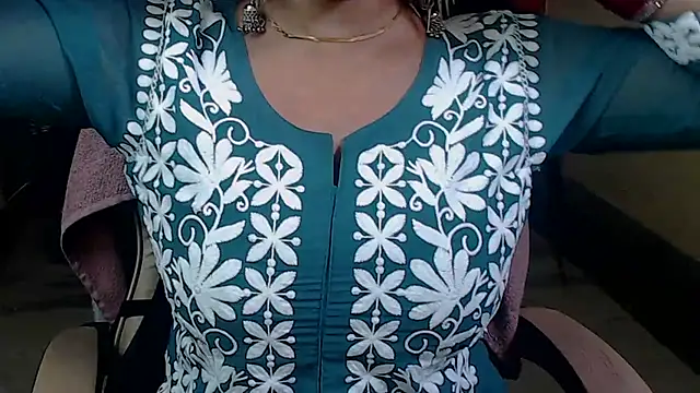 Snapshot of Naiaa-mylove chatting on 12.15.24 Naiaa-mylove online show from 12.15.24