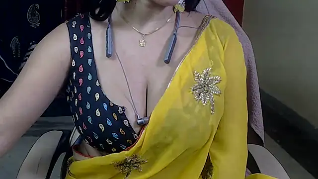 Snapshot of Naiaa-mylove chatting on 01.20.25 Naiaa-mylove online show from 01.20.25