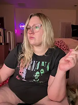 PiggyRose online show from 04.01.26