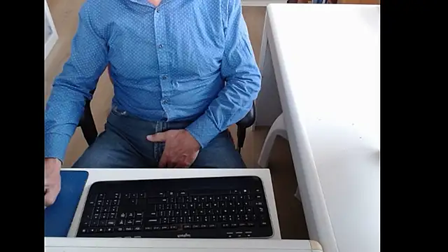 Snapshot of dutchpornking chatting on 10.08.25 dutchpornking online show from 10.08.25