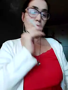 Chriss Tinaa online show from 12.04.24