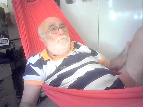 Snapshot of paturi01 chatting on 10.30.25 paturi01 online show from 10.30.25